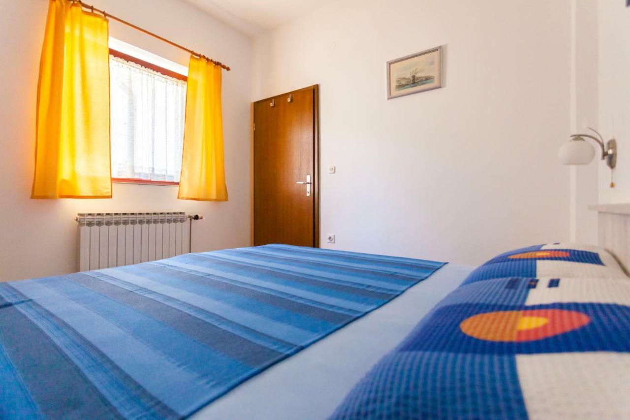 Apartments Belavic By El-Pi Tours Njivice Eksteriør bilde