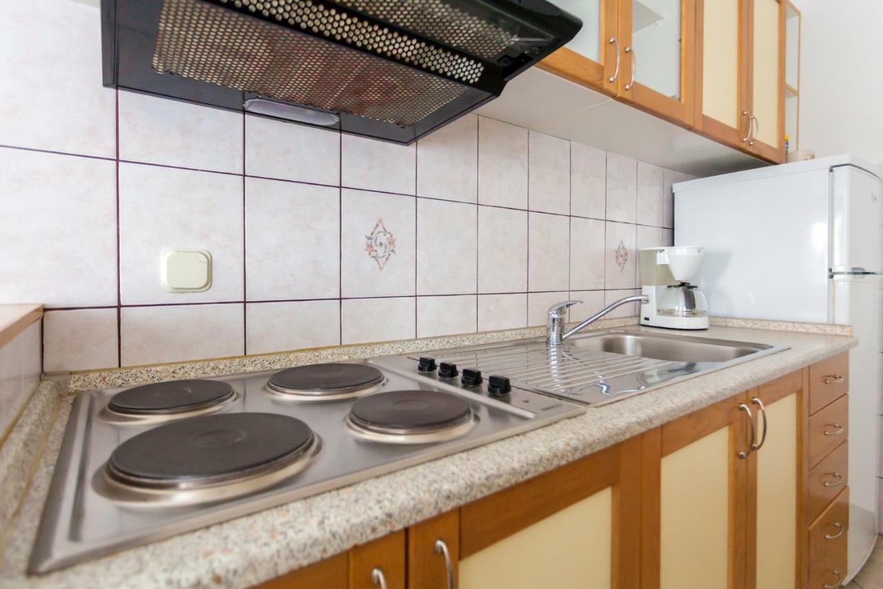 Apartments Belavic By El-Pi Tours Njivice Eksteriør bilde